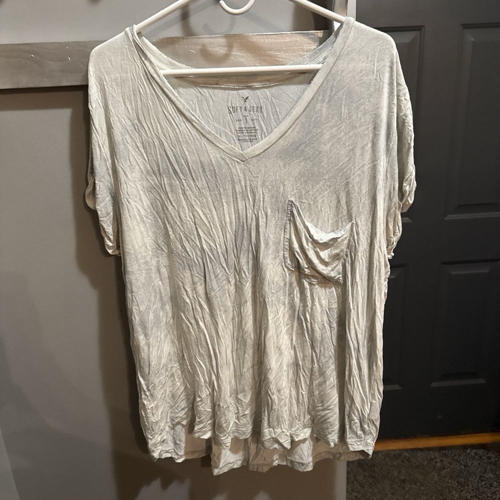 American Eagle Outfitters Light Gray V-Neck Tee